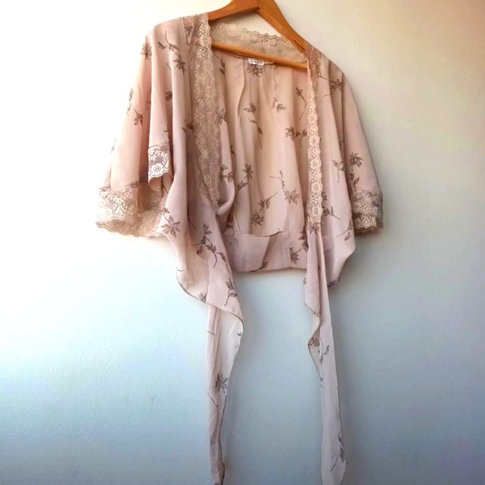 Lightweight Short Sleeve Blouse